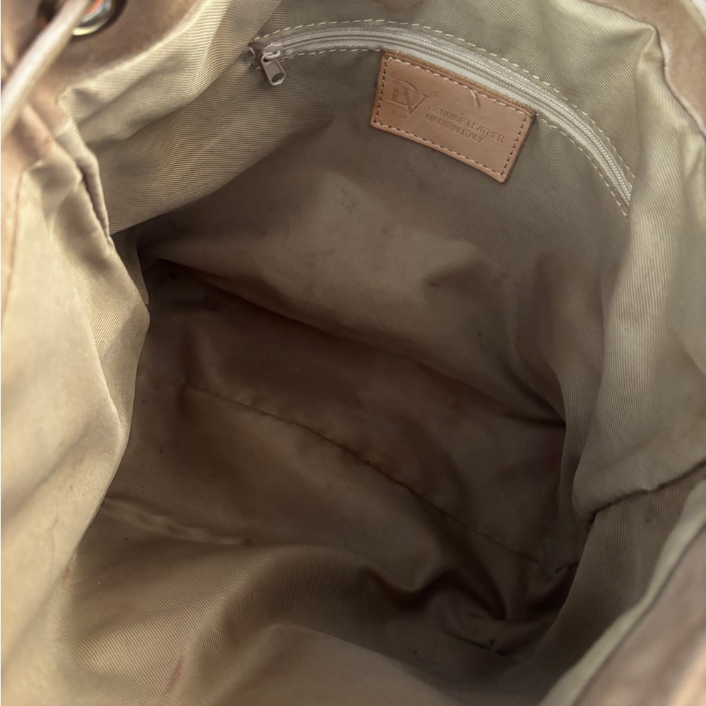 Diva’s Bag Fringe Suede Bucket Bag - Picture 12 of 14